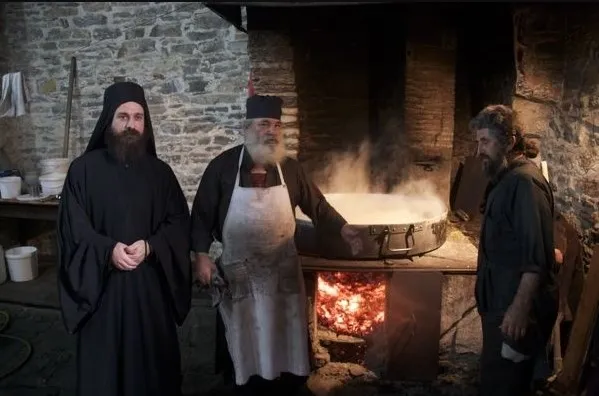 Diferenţa dintre mâncarea făcută cu binecuvântare şi cea fără