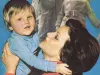 „Superfemeia regimului comunist - muncitoare şi mamă eroină”, în expoziţie la Braşov