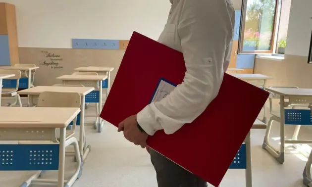 Cadrele didactice care vor să fie mentori nu mai au nevoie de titlul de profesor de merit, ci doar de gradul didactic I