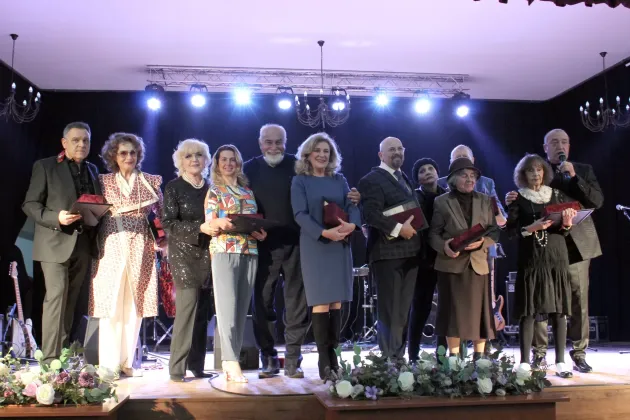 „Eu şi acum fumez, asta simt să fac. Boala te învinge dacă crezi în ea”