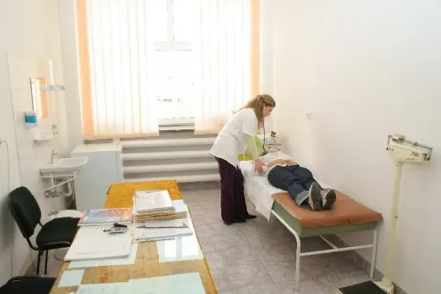 Proiectul Legii educaţiei: cabinet medicale doar în şcoli şi grădiniţe cu peste 300 de copii înscrişi