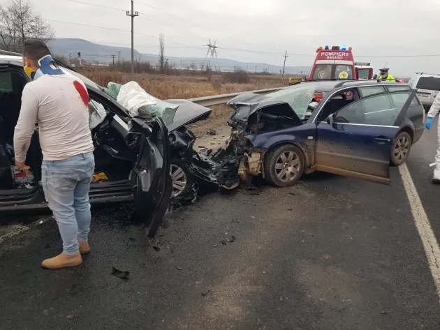 Din 100, 6 fac accident