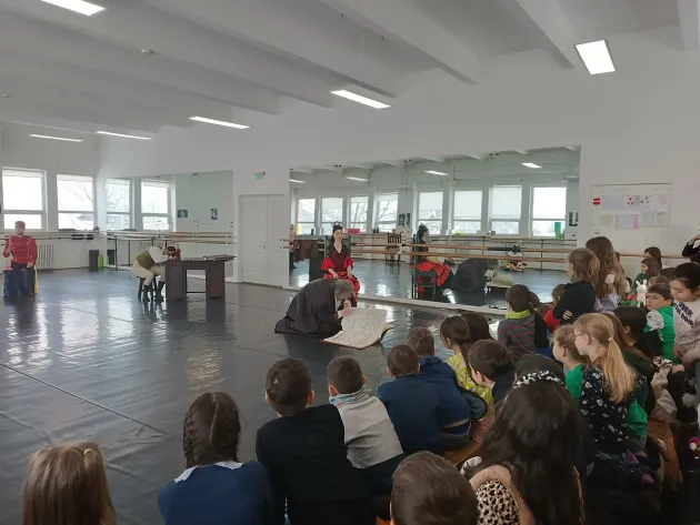 Lecţie de balet pentru copii, miercuri, la Operă