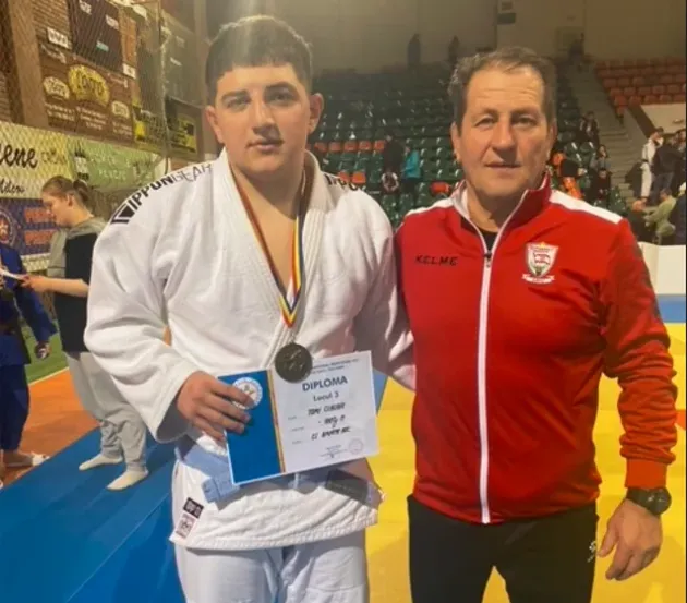 Bronz naţional pentru Claudiu Tomi