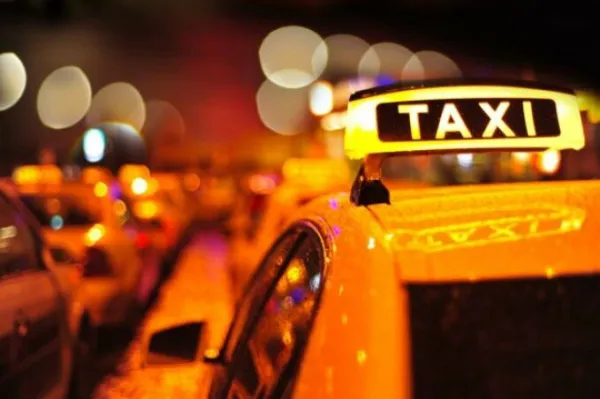 A furat taxiul cu care venise de la Ormeniş la Braşov