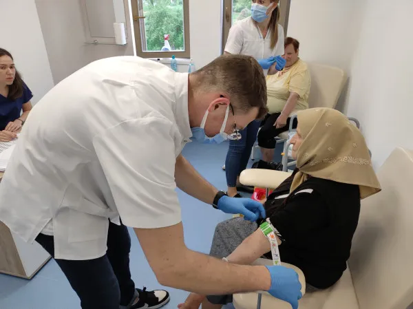 Caravana pacienţilor cronici, în mai, la Holbav:  controale medicale gratuite pentru boli de inimă şi diabet