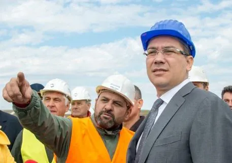 Ponta: Autostrada Braşov-Comarnic trebuia inaugurată la 1 septembrie 2018  