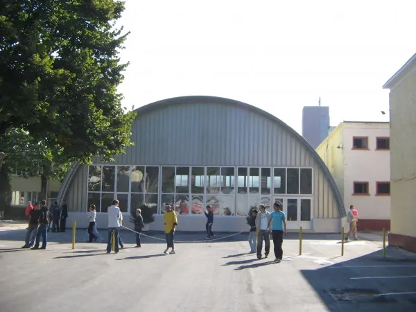 Sala de sport a Colegiului Tehnic „Mircea Cristea” intră în reparaţii