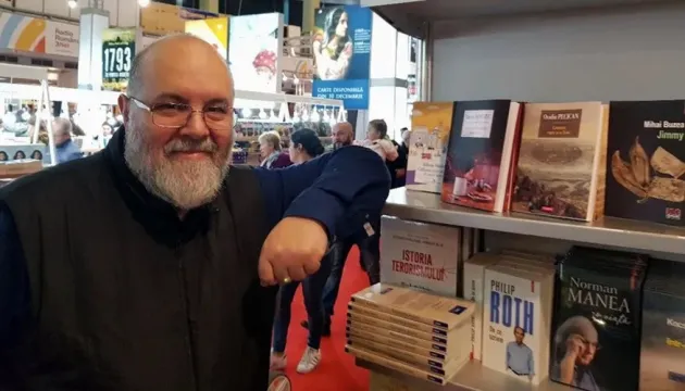 Întâlnire cu scriitorul Ovidiu Pecican, azi, la Rectorat