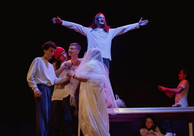 O săptămână cu ateliere de teatru şi artă, pentru liceenii din Braşov