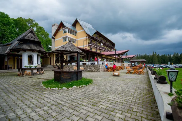 Cabana Trei Brazi, închisă de Protecţia Consumatorului. N-au fost singurii, alte 8 locaţii din Braşov, Râşnov şi Zărneşti au ordin temporar de închidere, după controalele din minivacanţa de 1 Mai