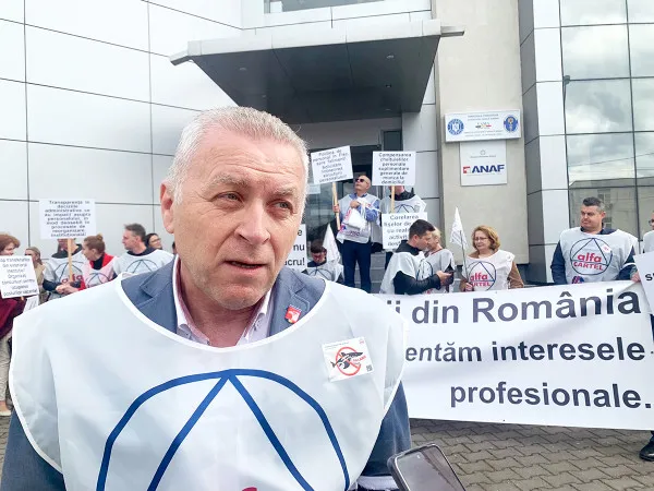 Azi - la Braşov, mâine – la Bucureşti: protest la Finanţe