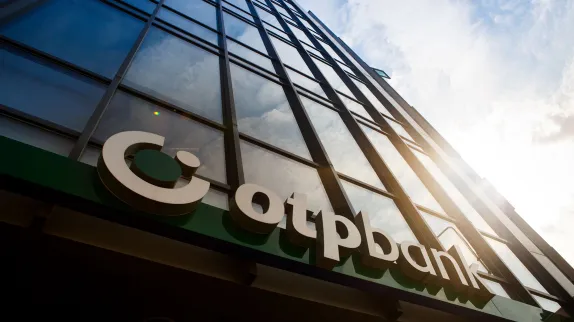 SURSE: OTP Bank România, scoasă la vânzare
