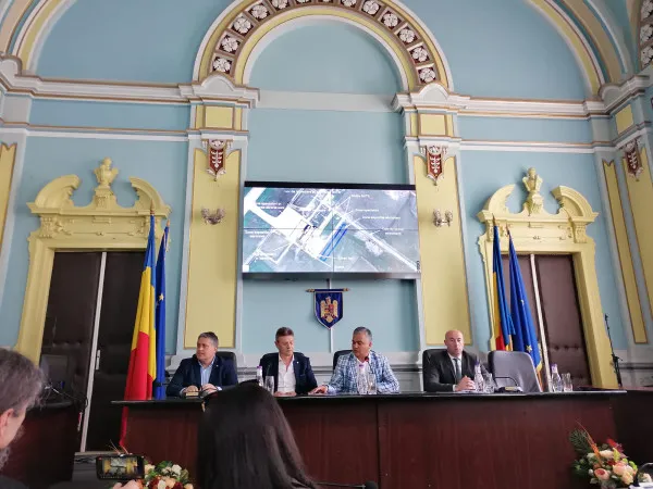 100.000 de persoane, aşteptate în 10 şi 11 iunie la Aeroportul Internaţional Braşov. Singurele zile în care se va putea vizita terminalul fără a trece prin filtrele de securitate
