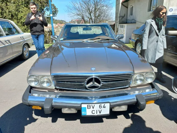 Bijuterii pentru domni: sunt din fier şi le ocupă tot timpul