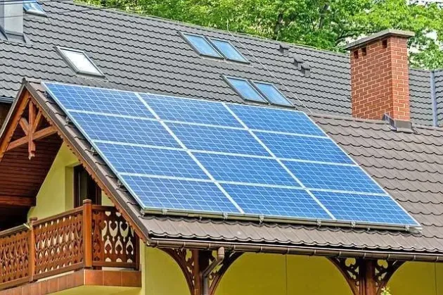 Bugetul alocat Braşovului pentru panouri fotovoltaice s-a epuizat în nici 4 minute