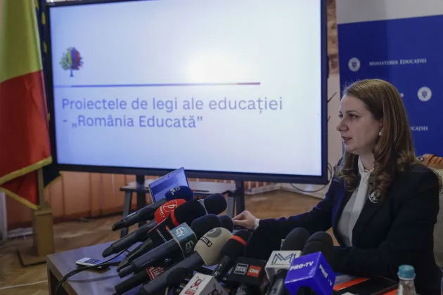 Proiectul Legii Educaţiei, amendat cu măsuri privind violenţa în şcoli