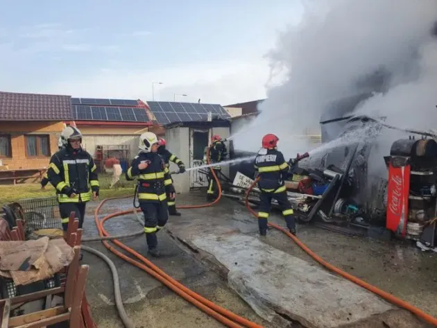 Incendiu la Sânpetru