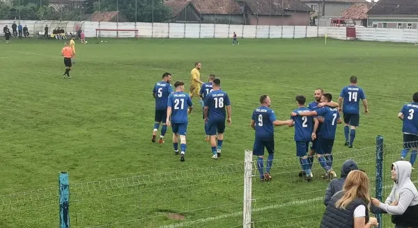Egalaţi pe final de meci, promovarea se decide la Tărlungeni