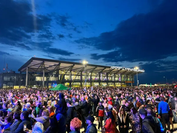 Peste 50.000 de oameni au vizitat Aeroportul. Braşovenii, lăudaţi pentru comportamentul exemplar