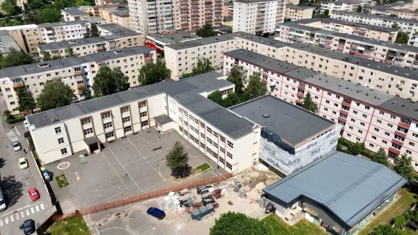 Corpul nou al Școlii Gimnaziale nr. 30 din Brașov , gata înainte de termen. Din septembrie, școala va avea încă 10 săli de clasă 