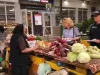 „Nu vă lăsaţi geanta pe cuier lângă uşa de la intrare”