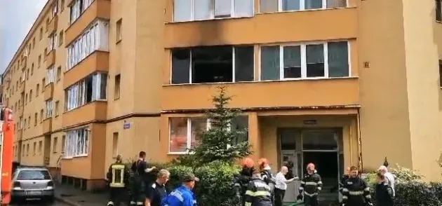 Incendiu în bloc, 15 persoane evacuate
