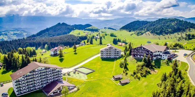 DSP Braşov a închis Complexul turistic Cheile Grădiştei: s-a dispus dezinfecţie totală, după ce 30 de copii au ajuns la spital