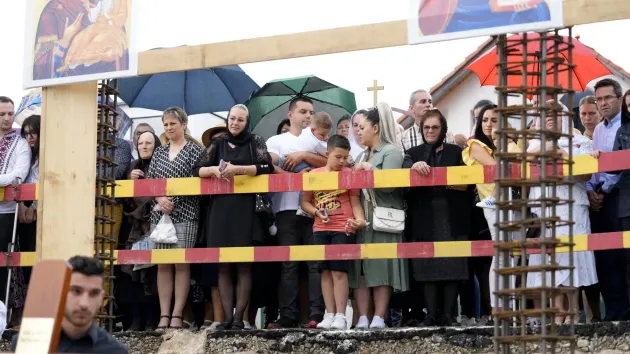 A fost pusă piatra de temelie a bisericii din Izvor-Tărlungeni