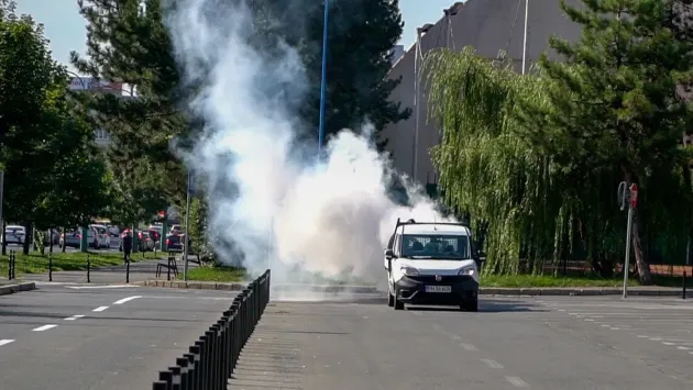 Maşinile de dezinsecţie, din nou pe străzile Braşovului
