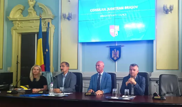 Plen cu scandal la Consiliul Judeţean Braşov. USR-iştii au întârziat, PSD-iştii au plecat