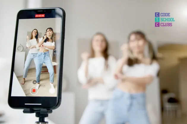 Tik Tok, cea mai periculoasă aplicaţie