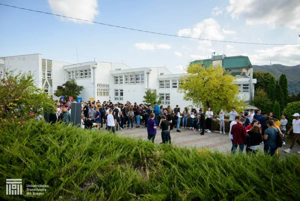 Doar pentru 1 din 2, facultatea va fi gratis