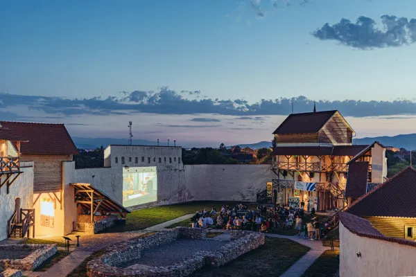 „Filme-n dar, dar şi poveste”, Festival de film în Cetatea Feldioara