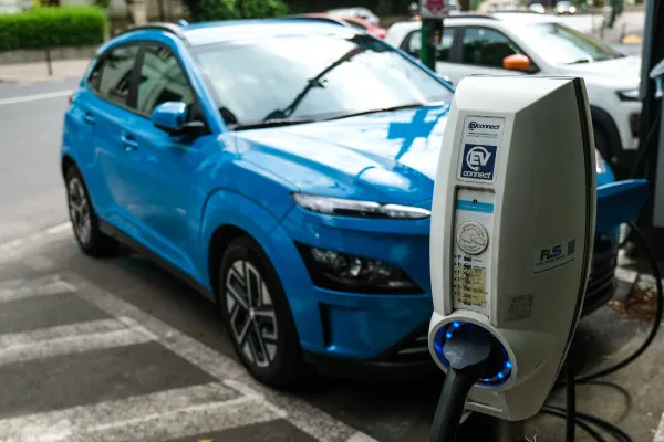 Primăria a obţinut bani pentru instalarea a 15 „benzinării electrice” în plus în Braşov