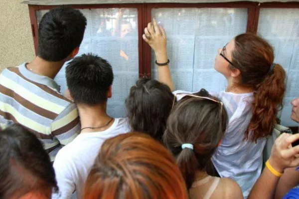 „Alba neagra” cu ierarhia judeţeană a absolvenţilor clasei a VIII. 4.422 de absolvenţi ai clasei a VIII-a pot participa la admiterea în clasa a IX-a de liceu