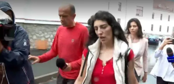 Un suflet chinuit, un copil omorât: Mama bebeluşului ar fi suferit de ADHD. În noaptea morţii, copilul era muşcat de faţă: „aşa îl iubim noi”