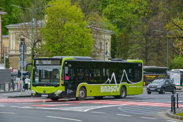 Pe „chirie”: 15 autobuze hibrid pentru liniile RATBV din interiorul municipiului Braşov