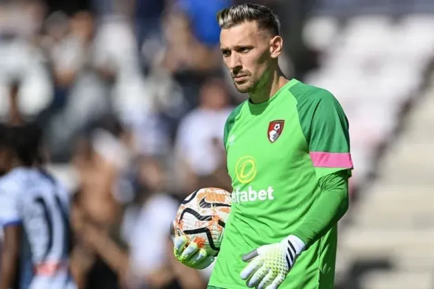 Radu, debut cu stângul la Bournemouth