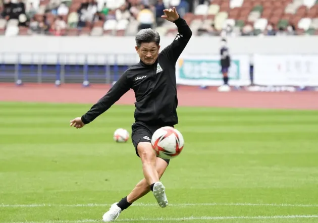 Longevivul Kazuyoshi Miuraşi-a prelungit contractul