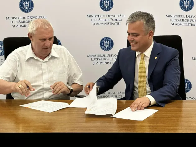 Contracte de peste 620 de milioane de lei, semnate de Ministerul Dezvoltării, Lucrărilor Publice şi Administraţiei