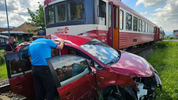 Direct sub roțile trenului. 6 persoane în mașină
