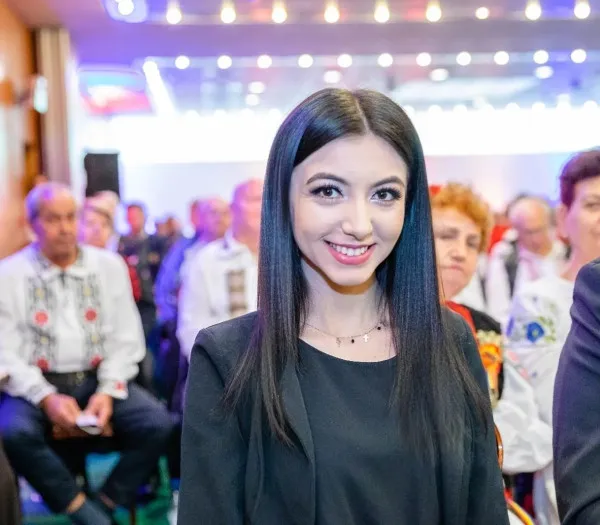 „Tânăra şi draga noastră colegă” Alexandra Chivu, numită vicepreşedinte al Autorităţii pentru Digitalizarea României