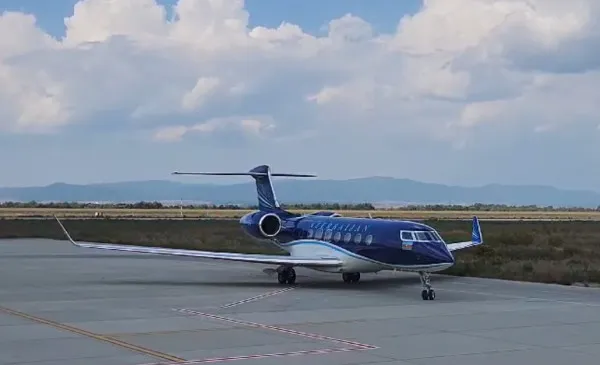„Vizitator de lux” pe Aeroportul Braşov