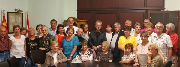 Profesorul braşovean Tiberiu Foris propune soluţii ce trebuie legiferate la nivelul Uniunii Europene pentru a nu ne mai confrunta cu fapte de cruzime în aziluri şi orfelinate