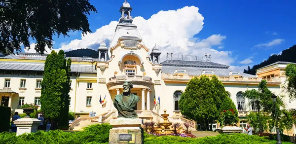 Istoria și secretele Cazinoului din Sinaia, unul dintre principalele obiective turistice din stațiune
