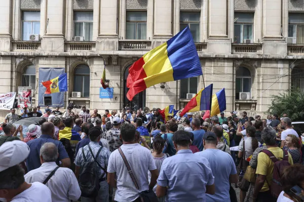 Doar 1 din 4 români plăteşte asigurări de sănătate
