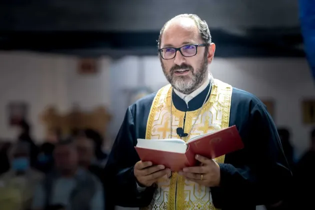 De ce se spune la cununie „femeia să se teamă de bărbat”. Mitocănia pe care o comportă câteodată bărbaţii, în propriile familii