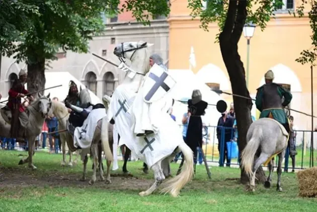 Poveşti cu cavaleri şi prinţese, la Hăman