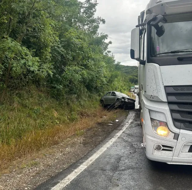 Accident între Codlea şi Vlădeni, o persoană a fost rănită